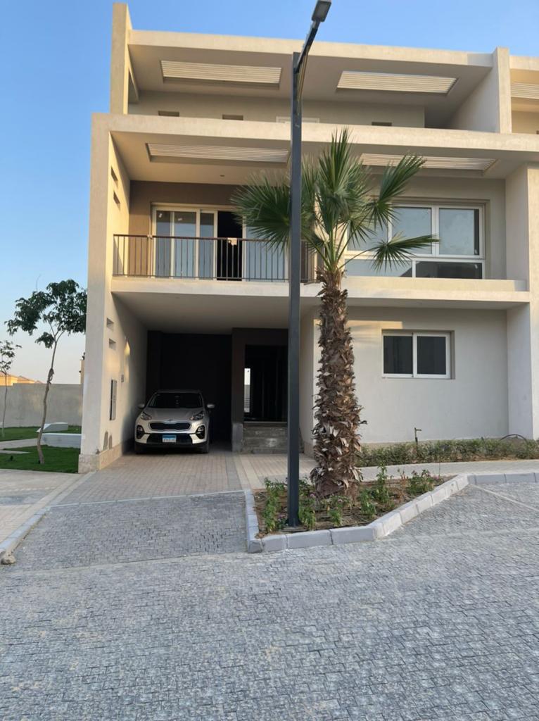 5 Bedroom Townhouse in Pyramid Hills, 6th of October City 3